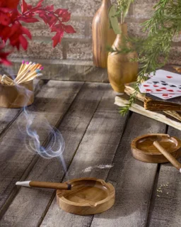 زیر سیگاری چوبی مدل گرد اماهوم (چوب گردو) Ashtray-Round